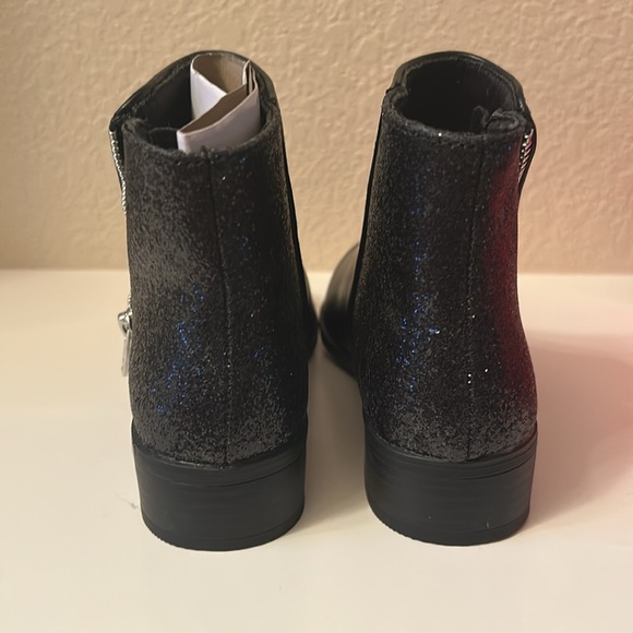 Girls brand new black ankle boots size 2. Brand new in the box from Kohls. - Picture 6 of 9